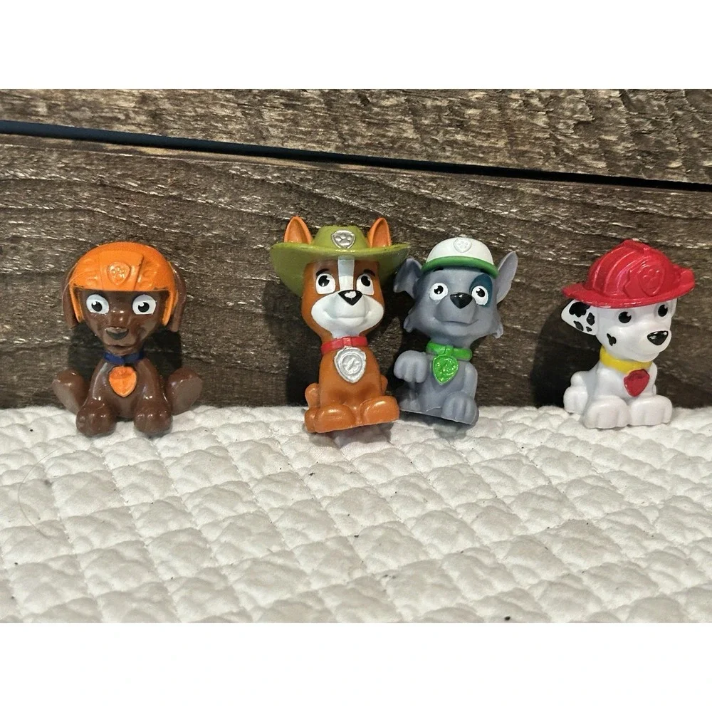 Paw Patrol Mini Figure lot Toy Set‎ Rocky Zuma  Tracker Marshall  2